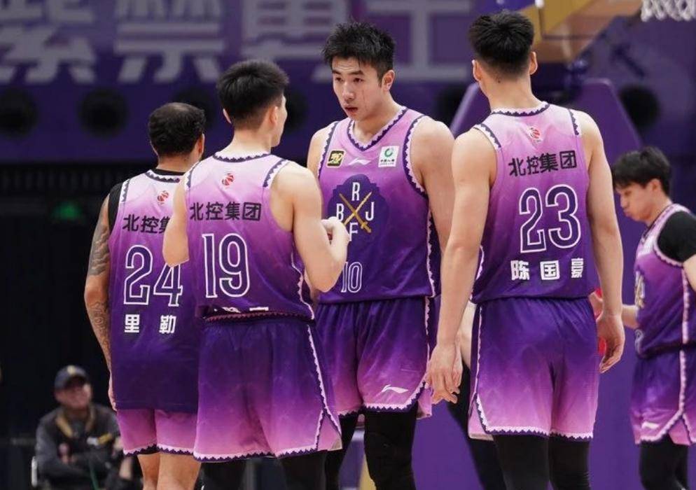 CBA3消息！杜锋续约广东，张庆鹏担任北控新帅，杨瀚森冲击首轮(广东队杜锋简介)